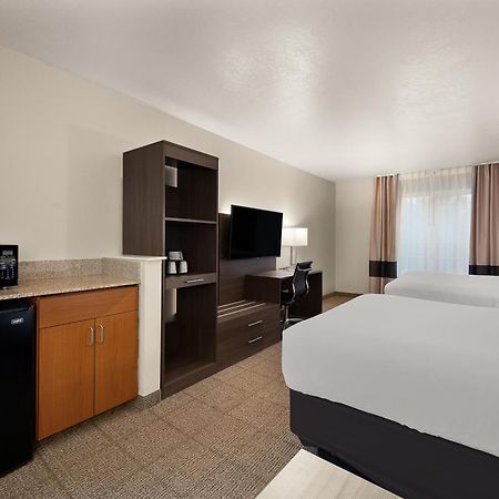 Comfort Inn & Suites Fenton Bagian luar foto