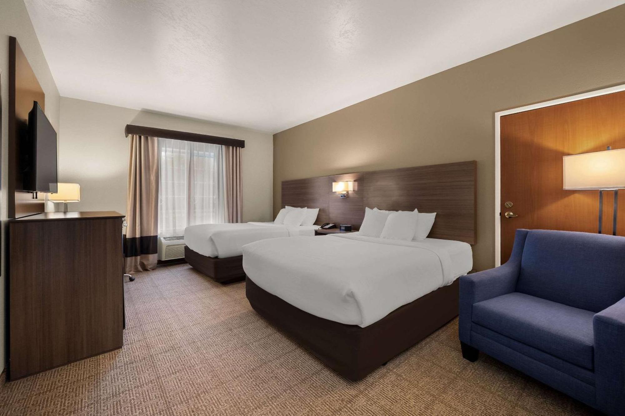 Comfort Inn & Suites Fenton Bagian luar foto