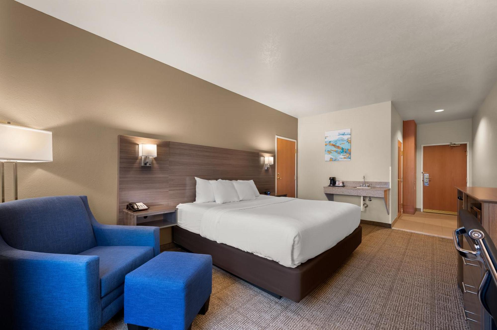 Comfort Inn & Suites Fenton Bagian luar foto