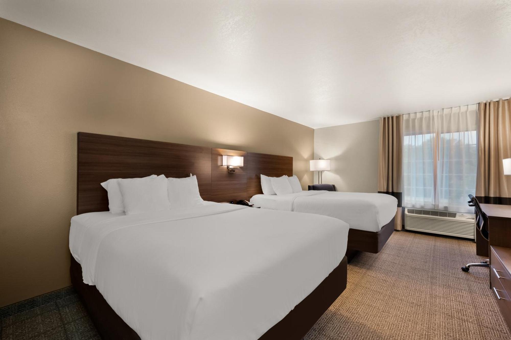 Comfort Inn & Suites Fenton Bagian luar foto