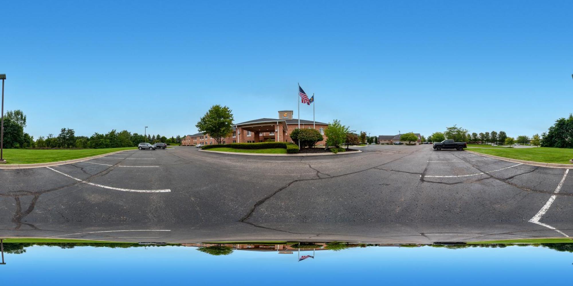 Comfort Inn & Suites Fenton Bagian luar foto